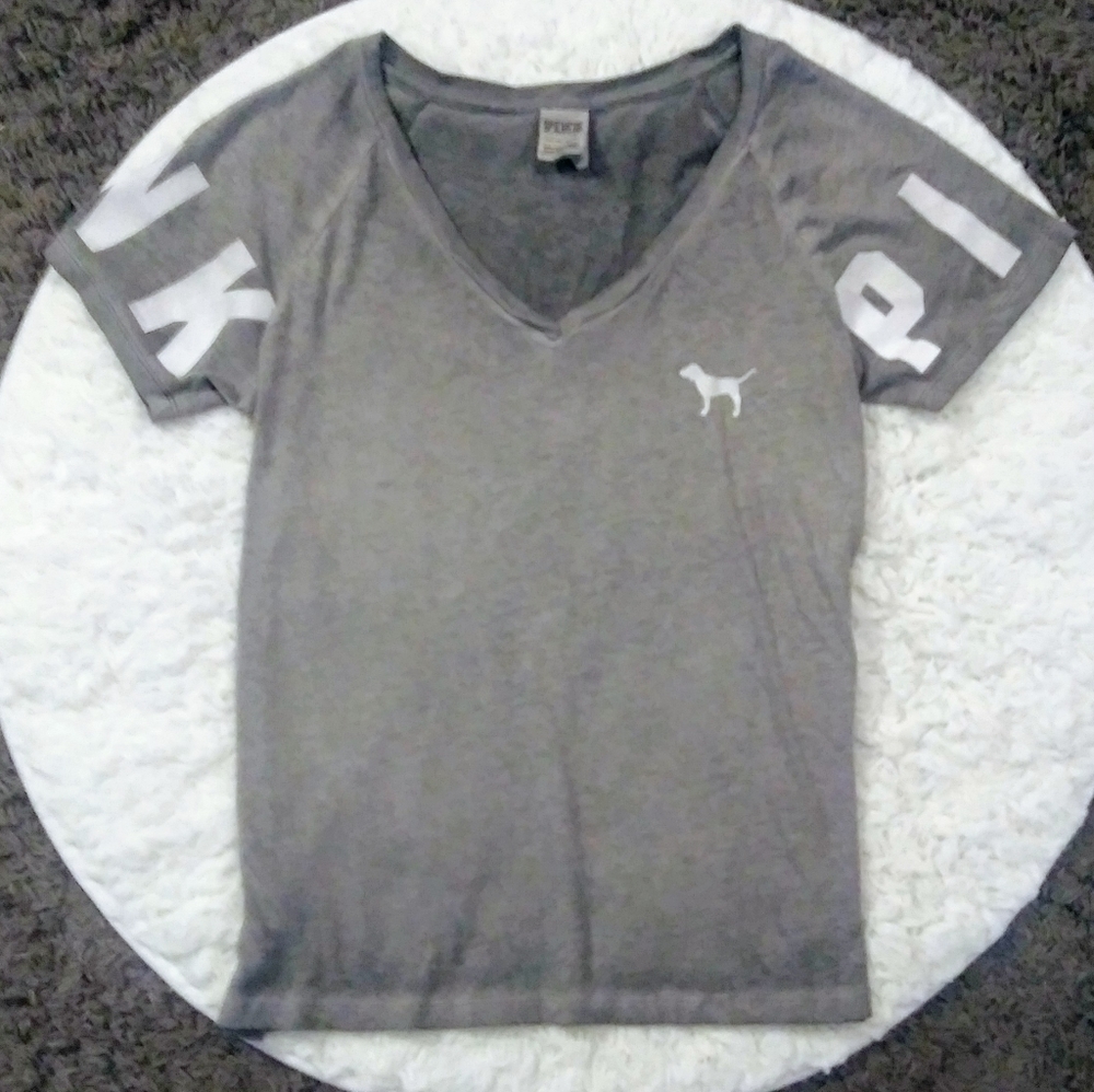 SOLD Pink Shirt 💟💟